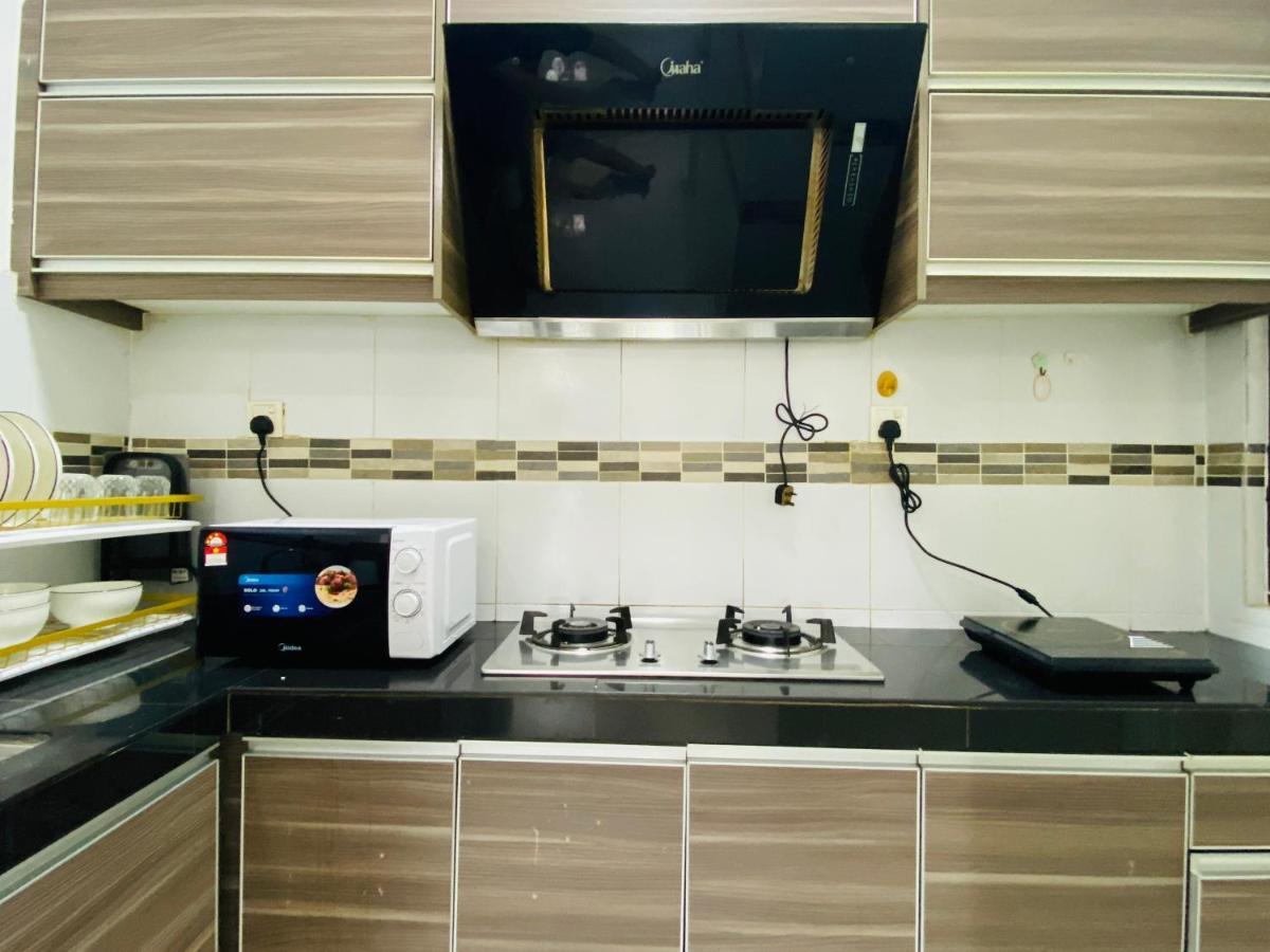 Cozy 1-10 Pax 4Qbeds 2Sbeds Shah Alam Sec7, I-City Eksteriør bilde